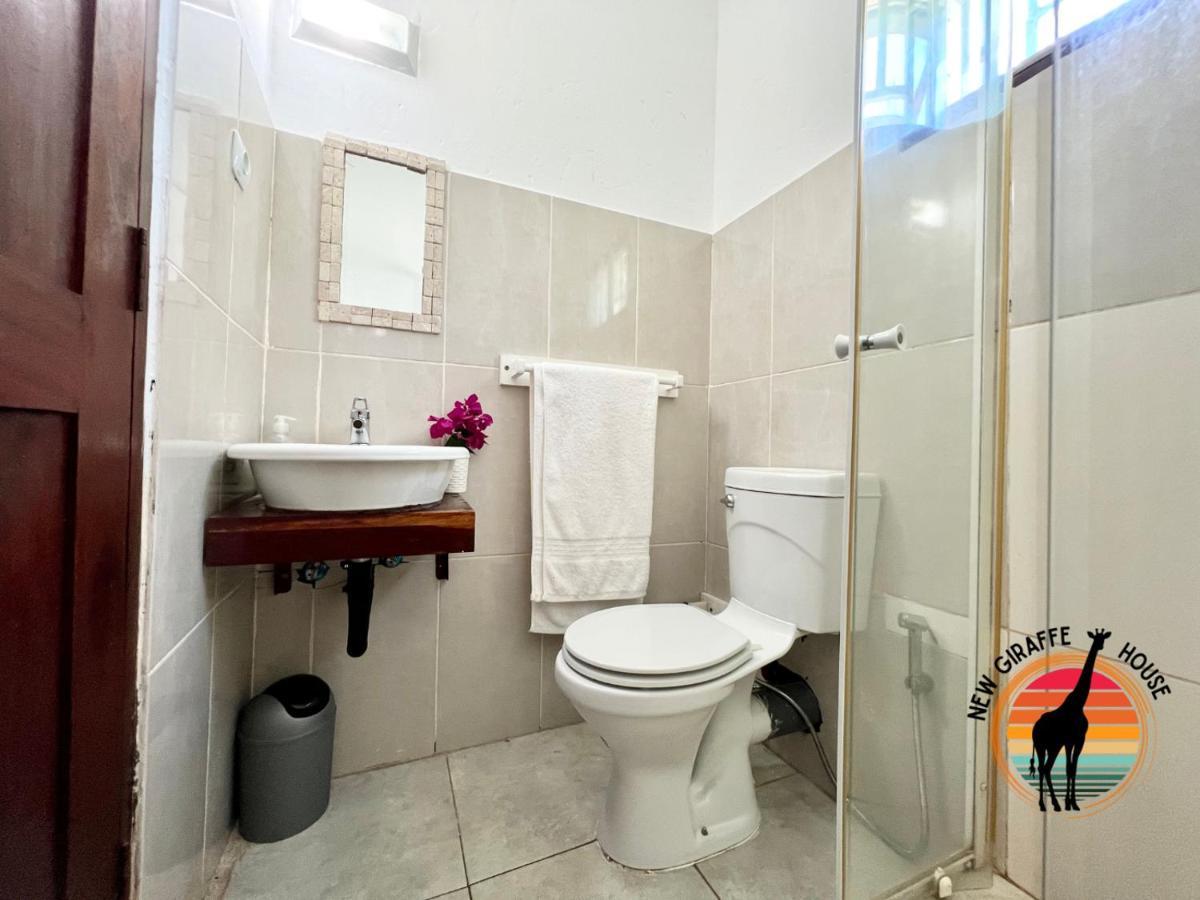 New Giraffe House Bed & Breakfast Виланкулос Екстериор снимка