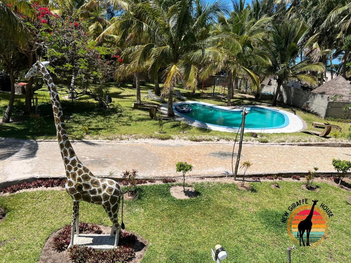 New Giraffe House Bed & Breakfast Виланкулос Екстериор снимка